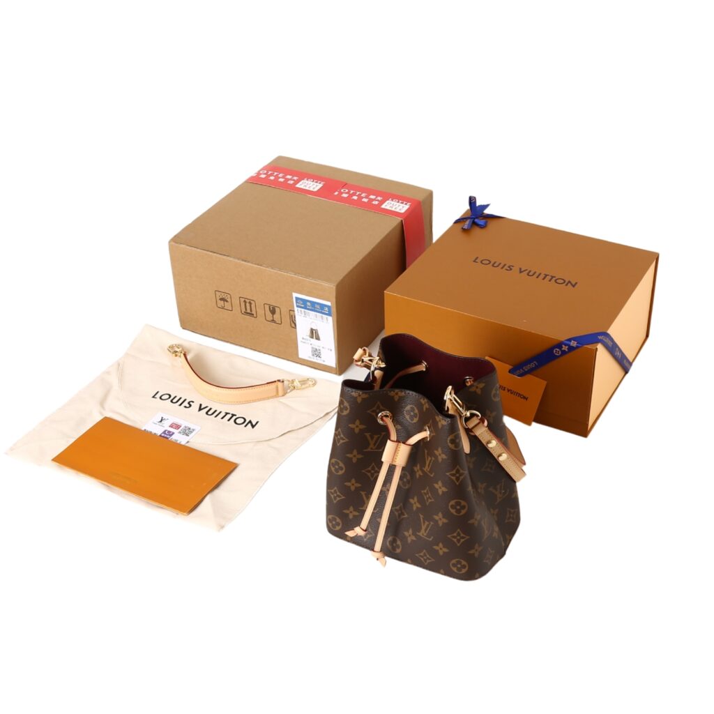 Louis Vuitton 474049 Bag Size 20, 13, 33, 56