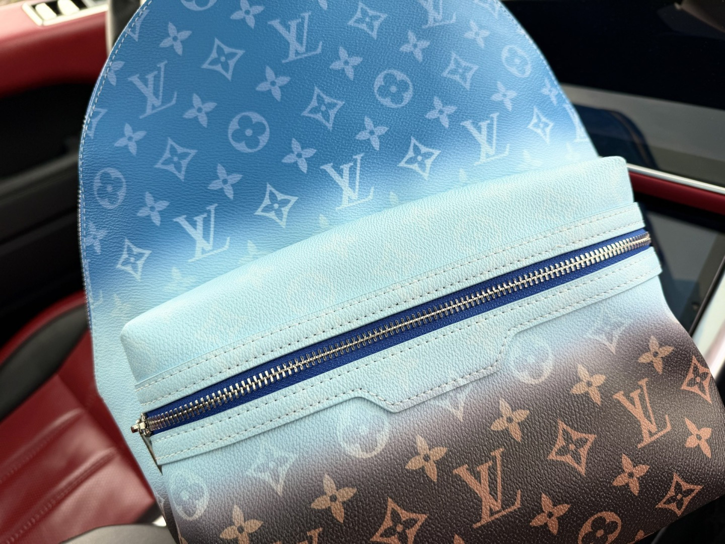 Louis Vuitton 489590 Bag Size 30, 40