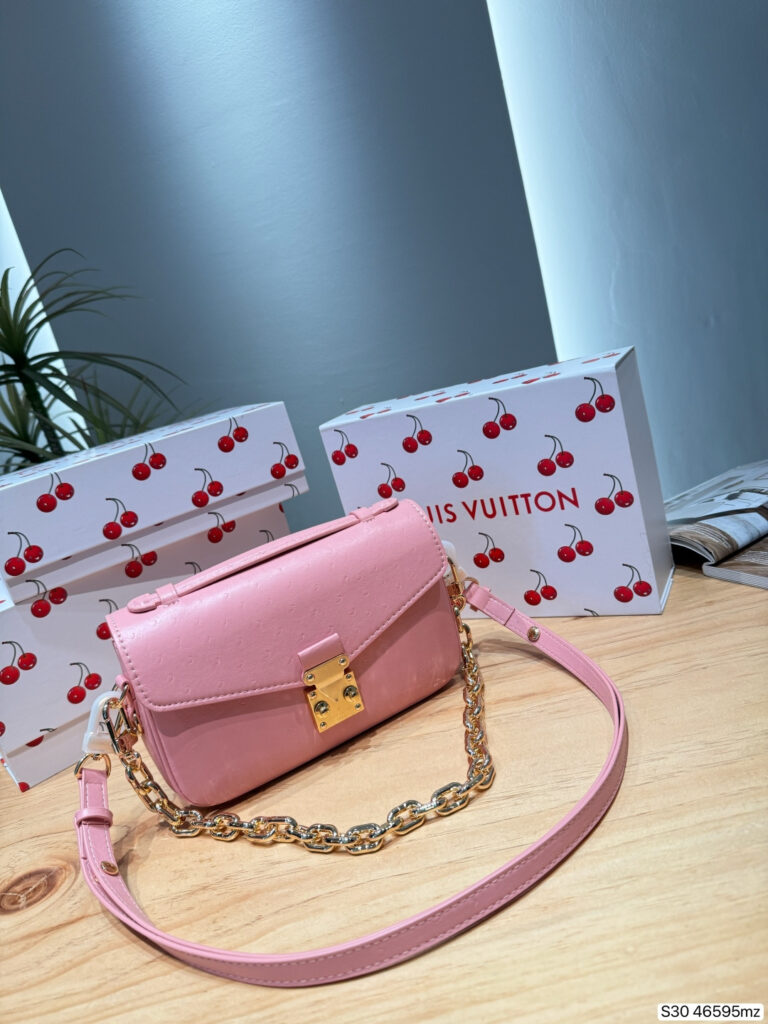 Louis Vuitton 558796 Bag Size 20, 14
