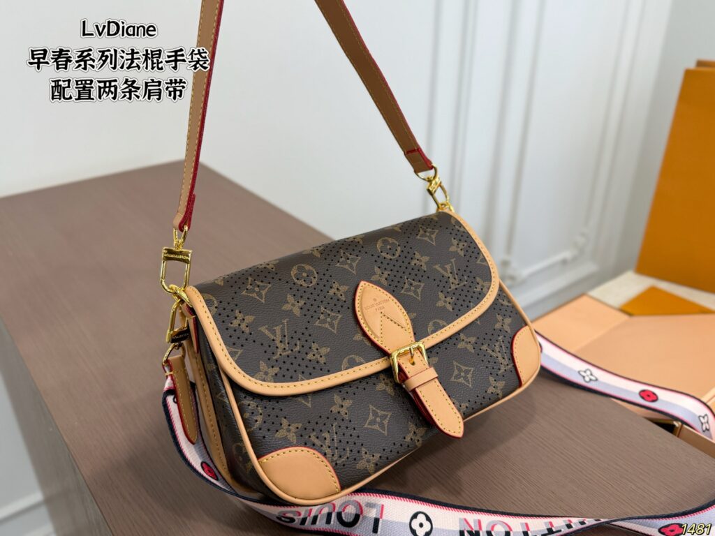 Louis Vuitton 558941 Bag Size 25, 15