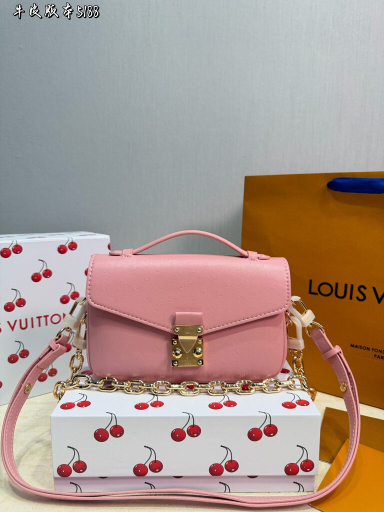 Louis Vuitton 558987 Bag Size 20, 12