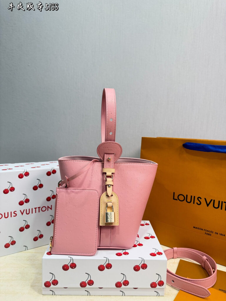 Louis Vuitton 558989 Bag Size 19, 18, 12