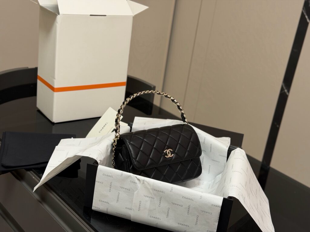 Chanel 559282 Bag Size 20