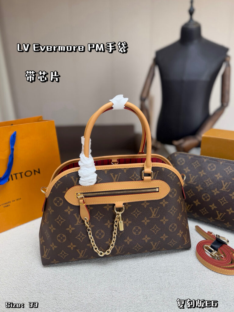 Louis Vuitton 559416 Bag Size 33, 21