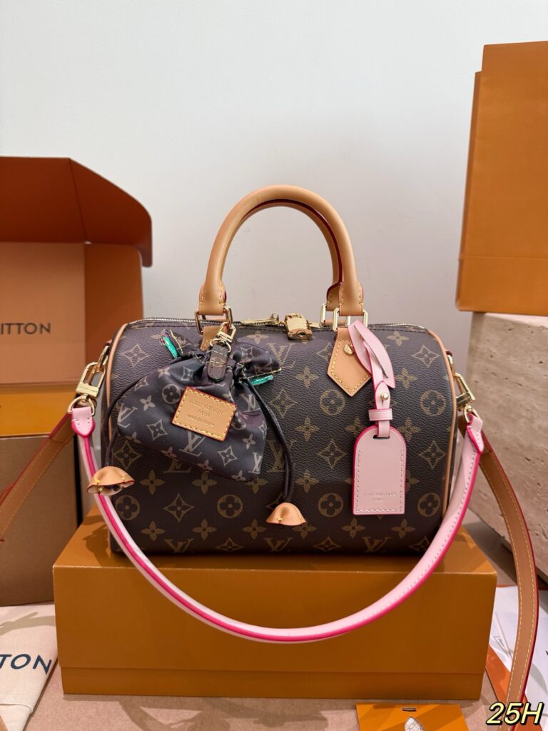 Louis Vuitton 559655 Bag Size 25
