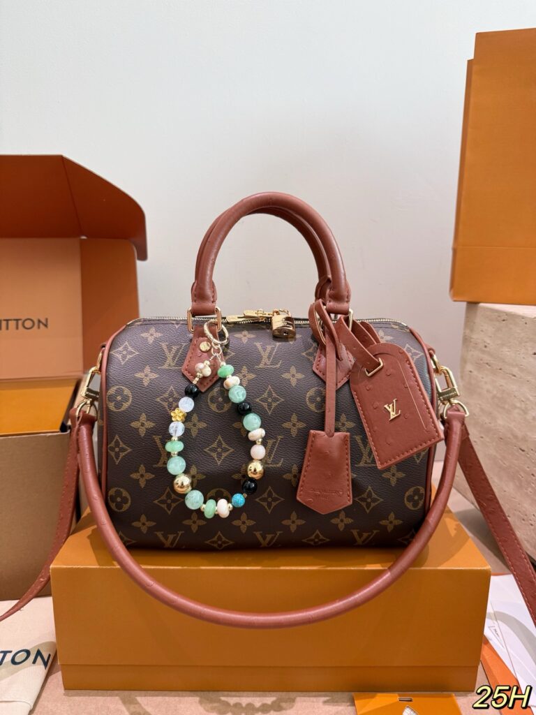 Louis Vuitton 559657 Bag Size 25