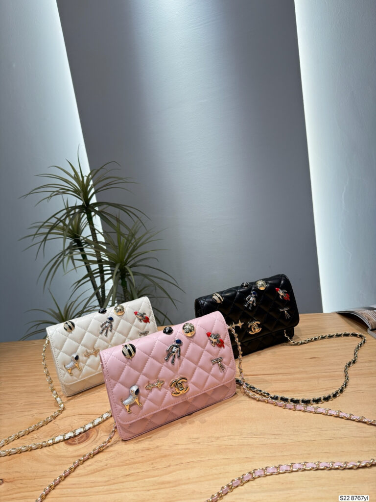 Chanel 560375 Bag Size 19, 13