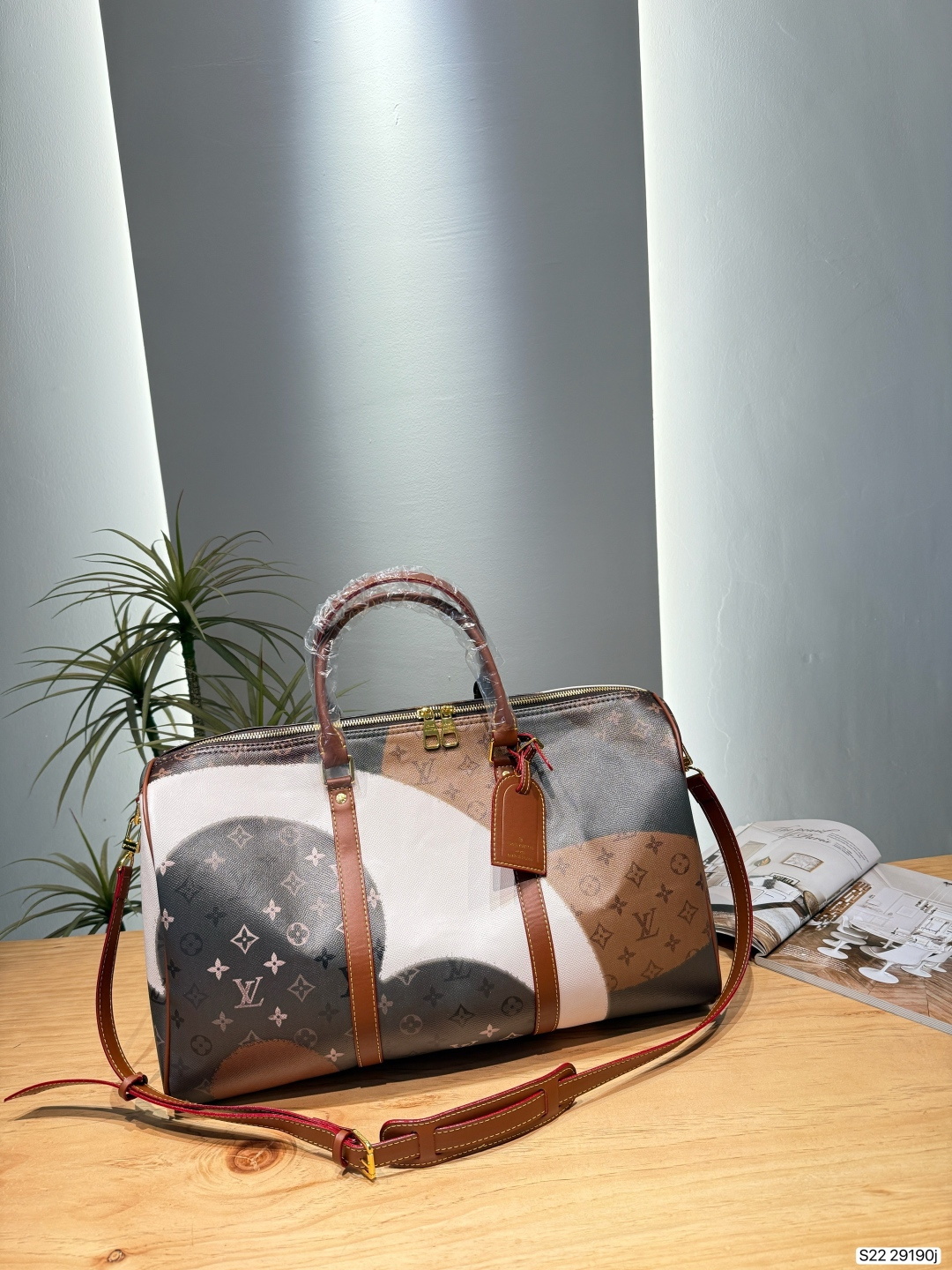 Louis Vuitton 560384 Bag Size 45, 26