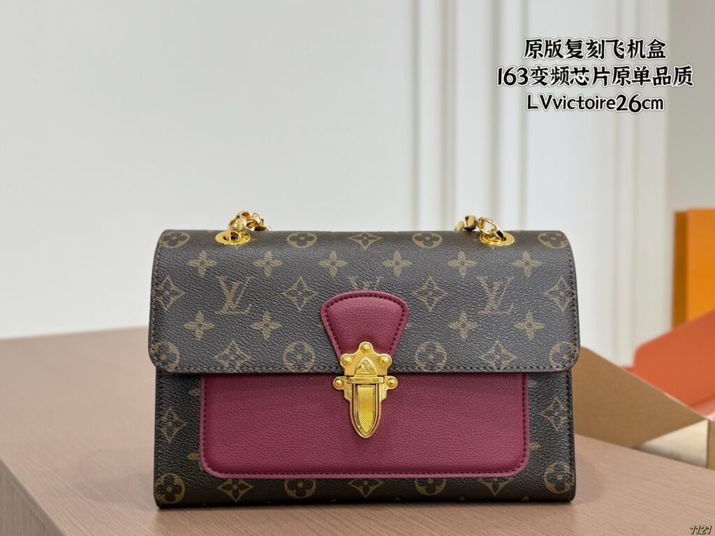 Louis Vuitton 560489 Bag Size 26, 18