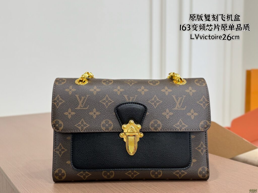 Louis Vuitton 560491 Bag Size 26, 18