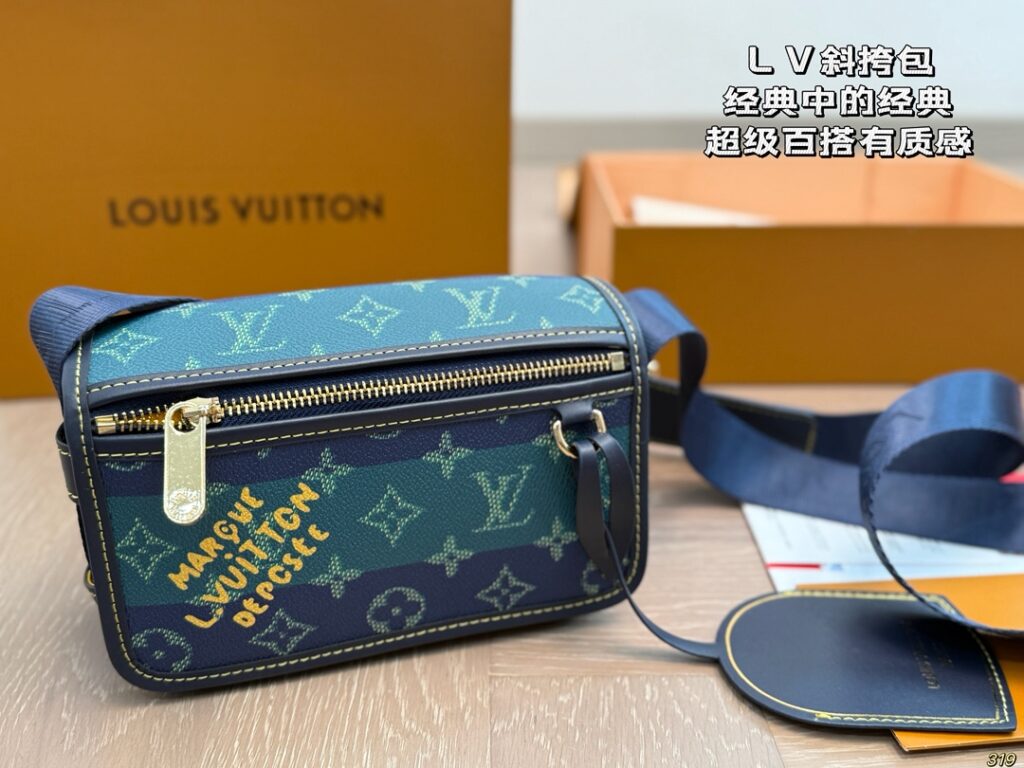 Louis Vuitton 560973 Bag Size 19, 12