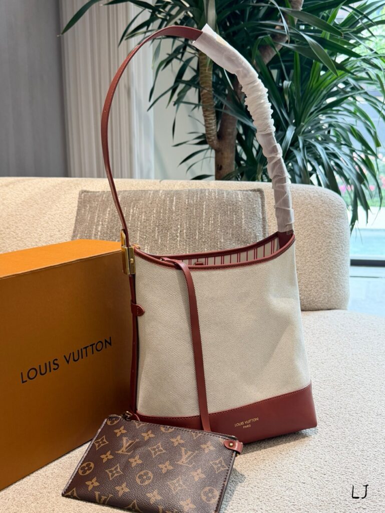 Louis Vuitton 561224 Bag