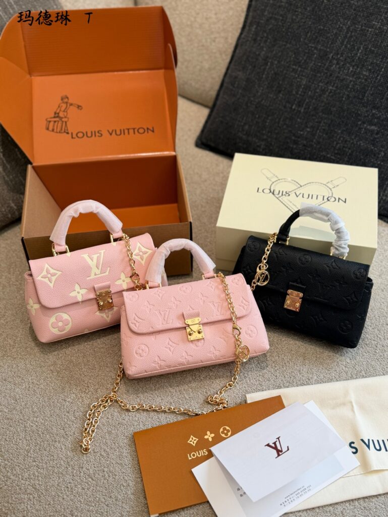 Louis Vuitton 561248 Bag Size S