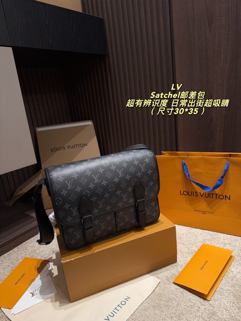 Louis Vuitton 561315 Bag Size 30, 35