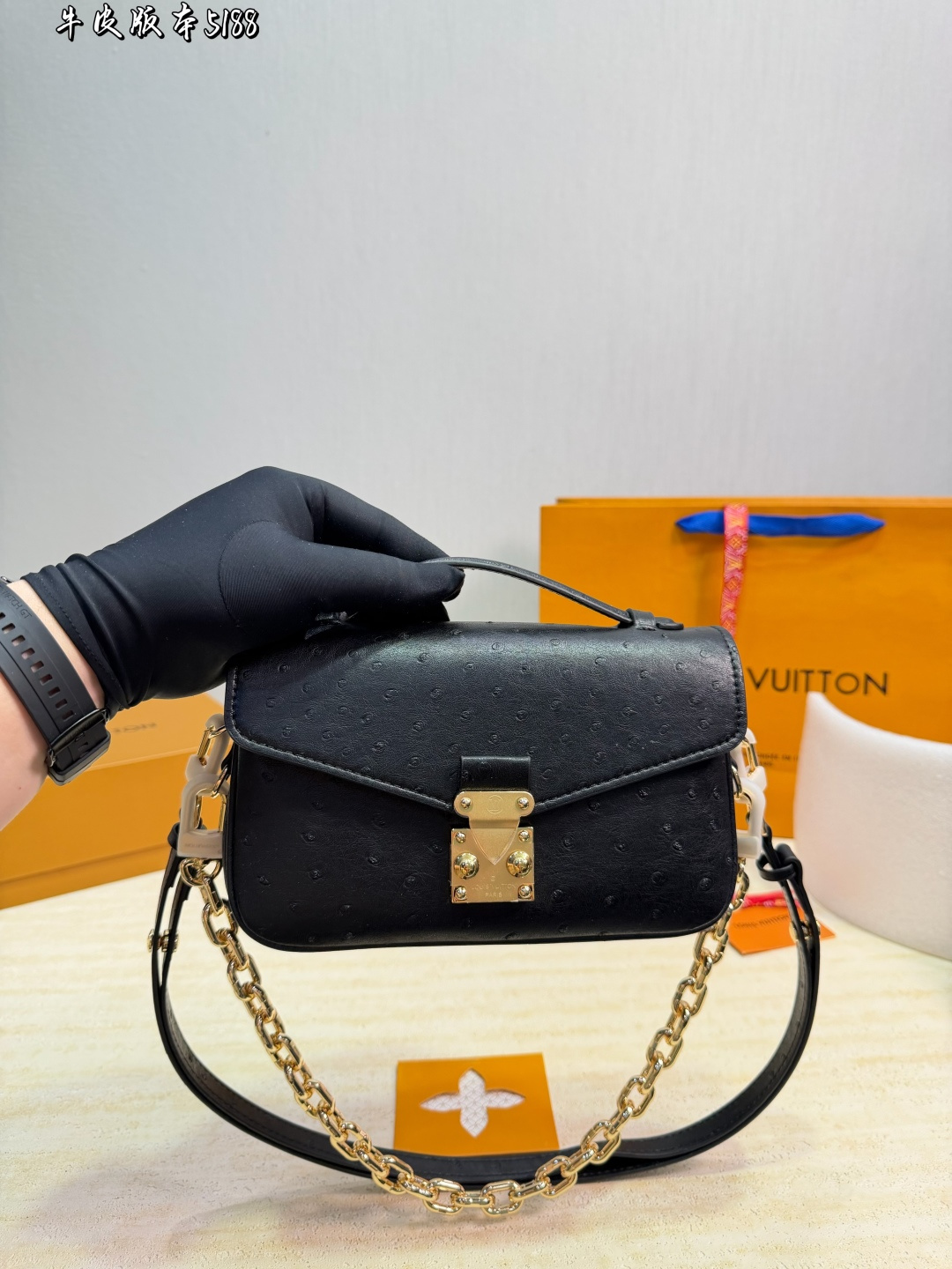 Louis Vuitton 561390 Bag Size 20, 12