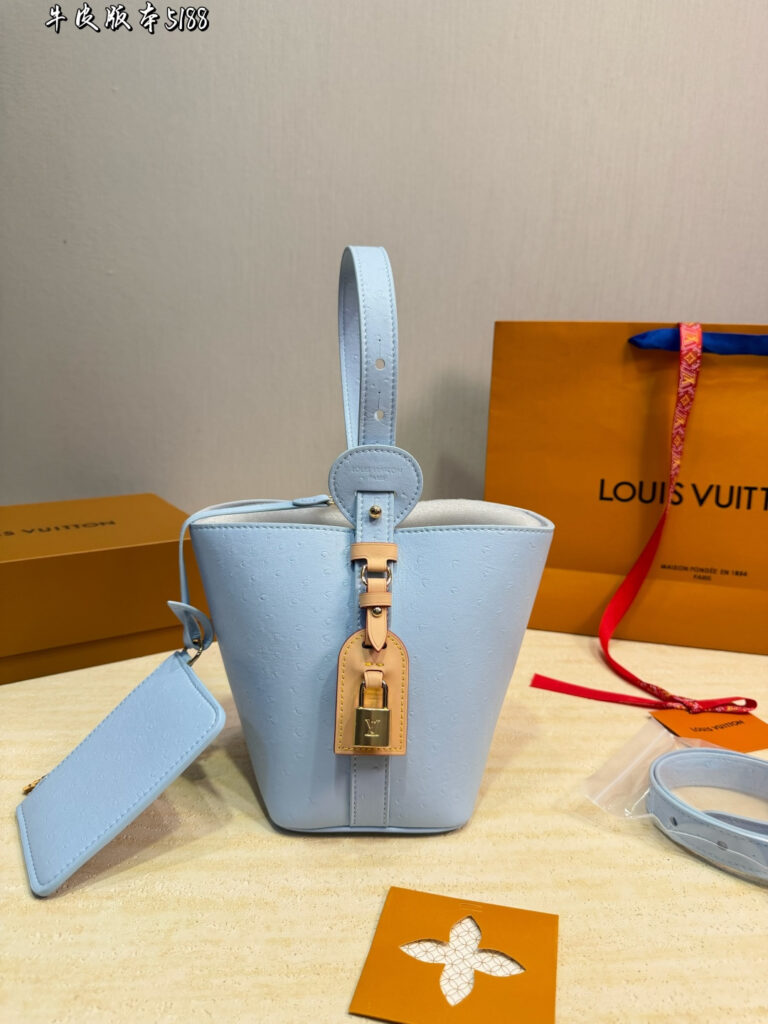 Louis Vuitton 561394 Bag Size 19, 18, 12