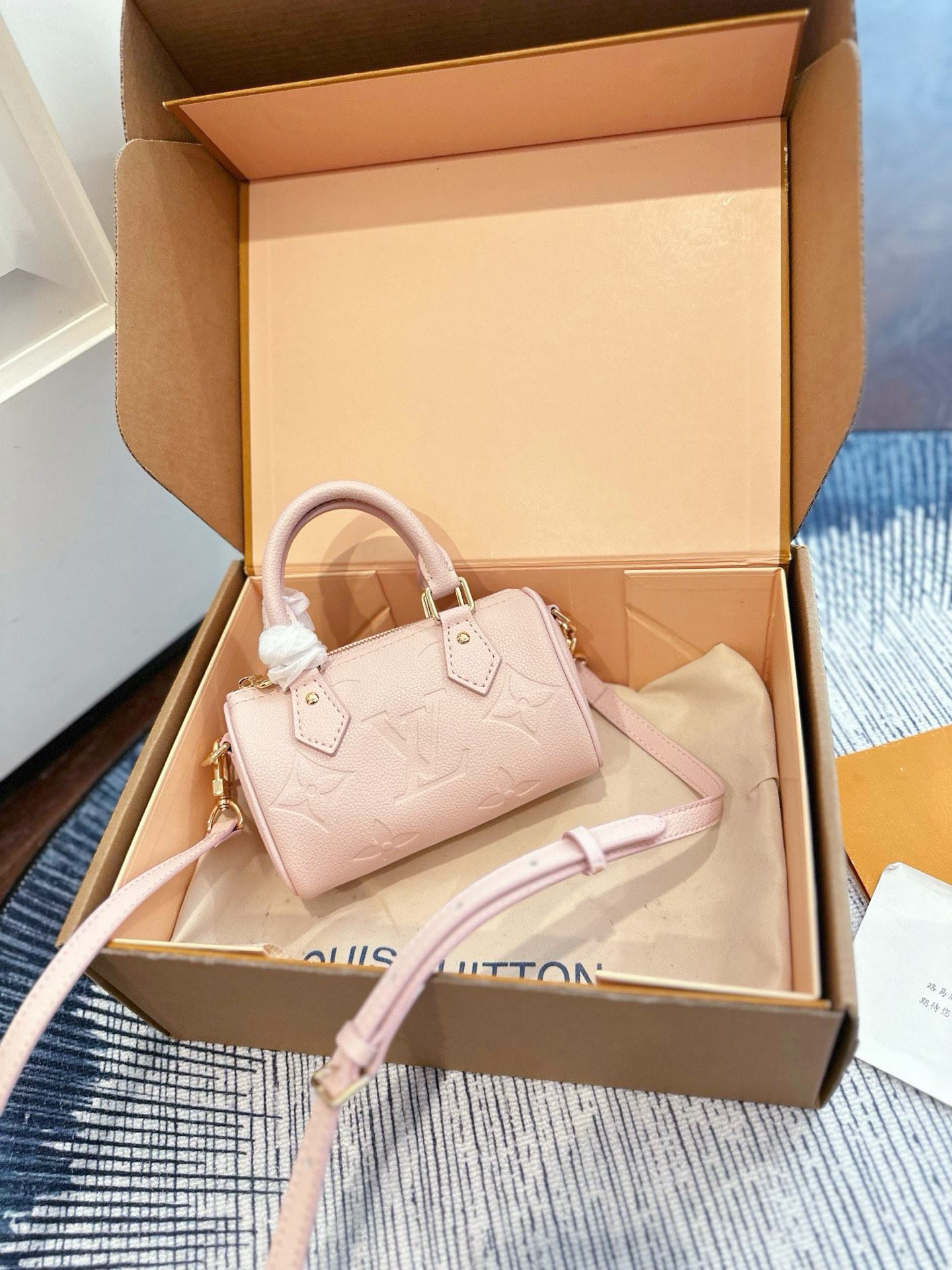 Louis Vuitton 561526 Bag Size 16