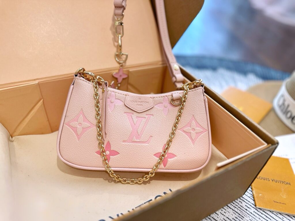 Louis Vuitton 561528 Bag Size 19