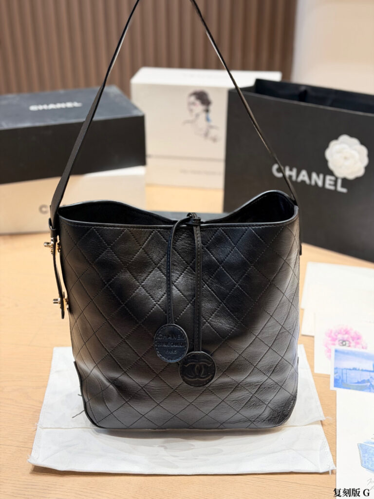 Chanel 562463 Bag Size 25-12