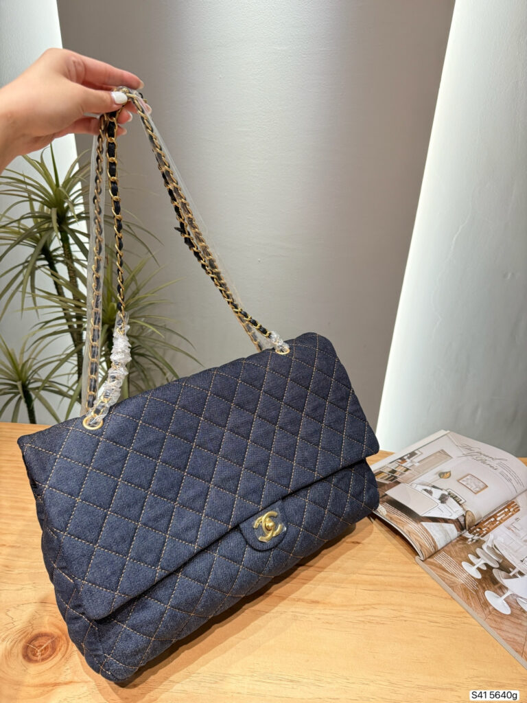 Chanel 562710 Bag Size 39, 25