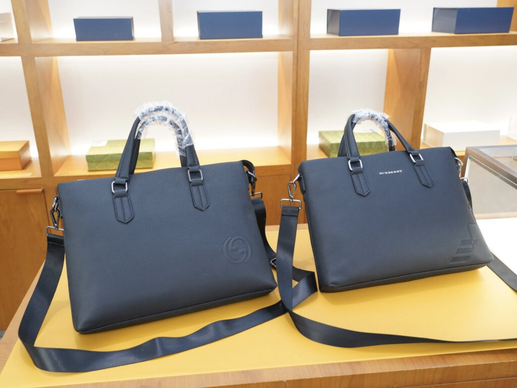Burberry 563323 Bag
