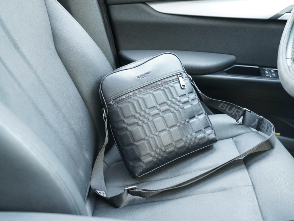Burberry 563331 Bag