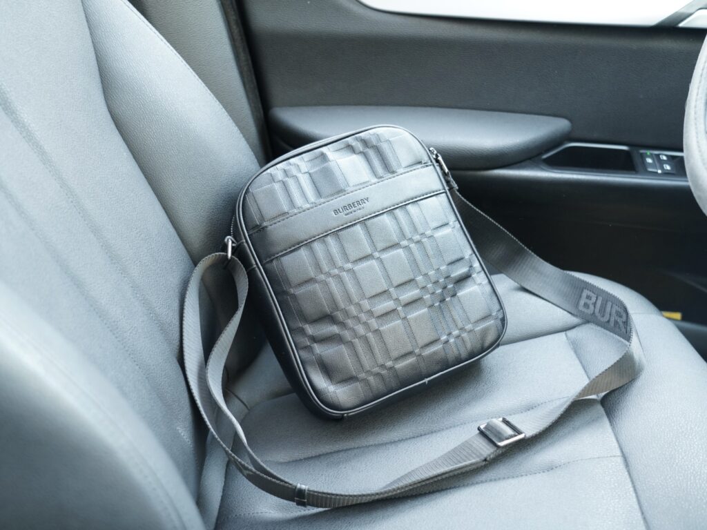 Burberry 563332 Bag