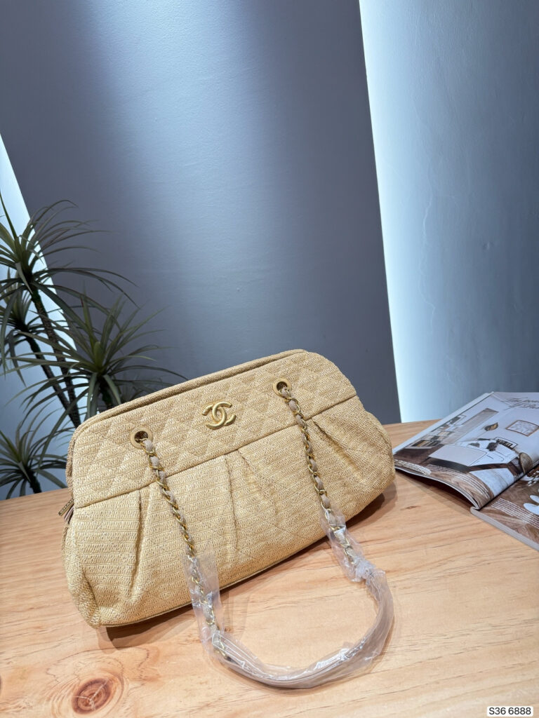 Chanel 564051 Bag Size 38, 23