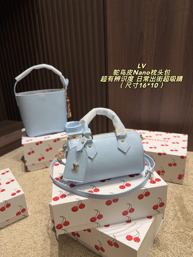 Louis Vuitton 564154 Bag Size 16, 10