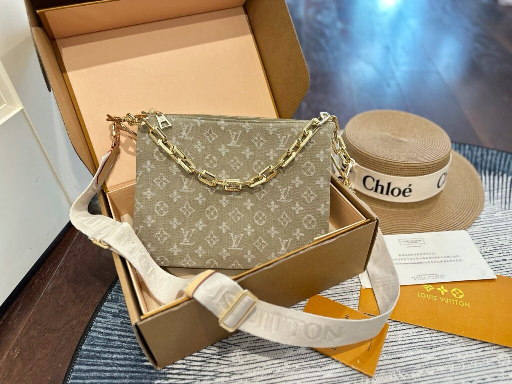 Louis Vuitton 564611 Bag Size 26