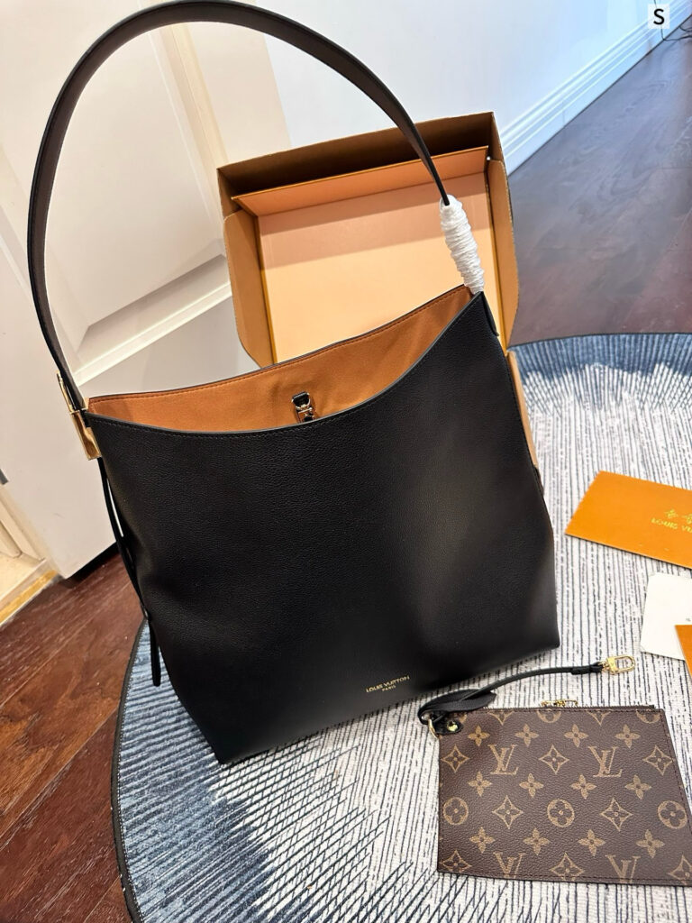Louis Vuitton 564618 Bag