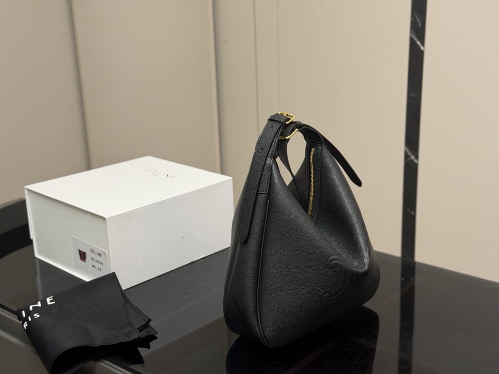 Celine 564642 Bag Size 29