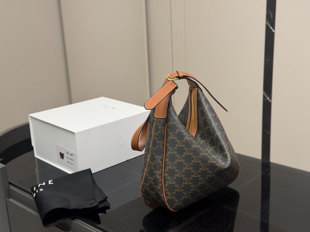 Celine 564643 Bag Size 29