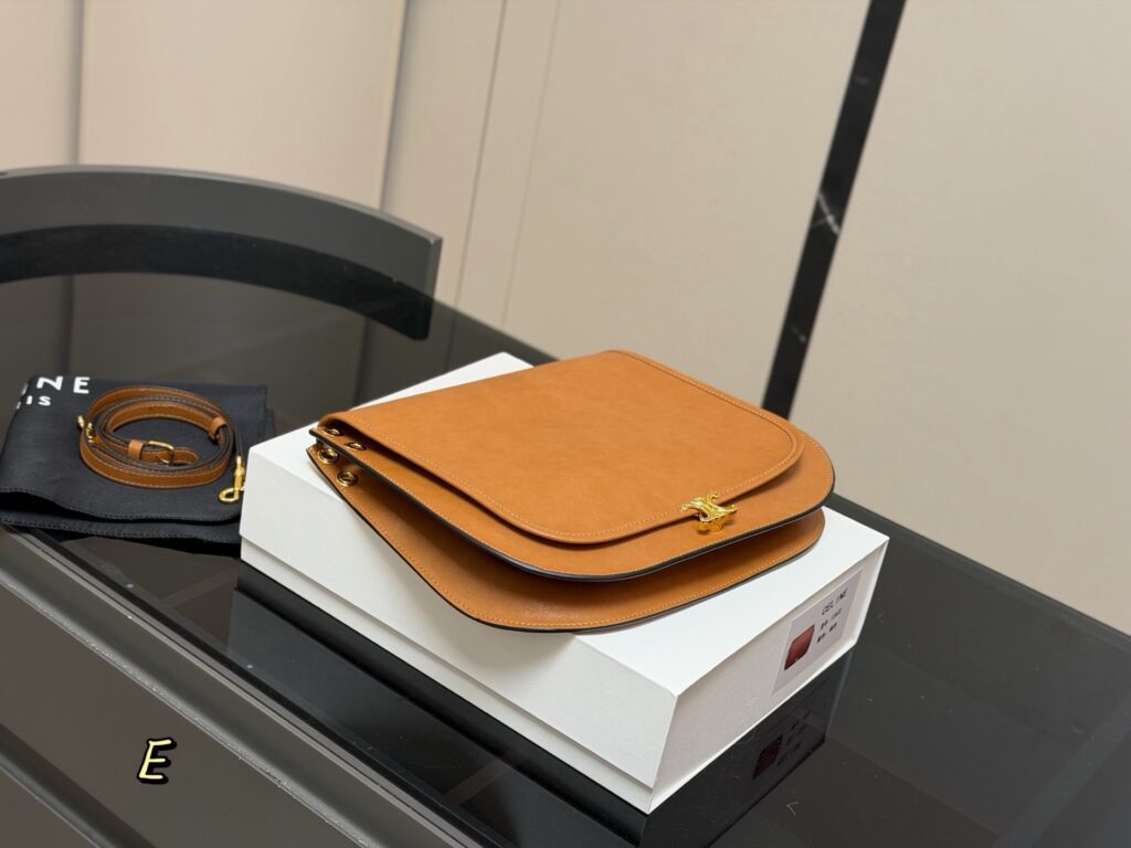 Celine 564676 Bag Size 31