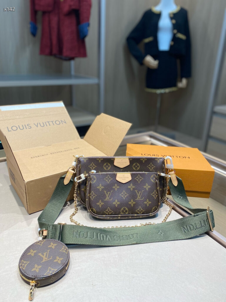 Louis Vuitton 564877 Bag Size 24