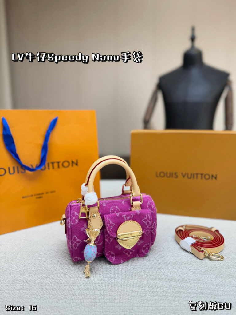 Louis Vuitton 565476 Bag Size 16, 11