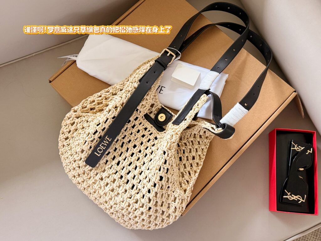 Loewe 565506 Bag Size 32, 28
