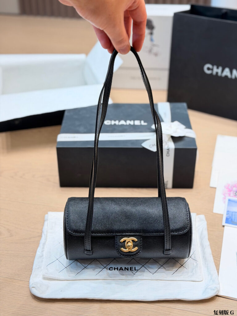 Chanel 565681 Bag Size 22