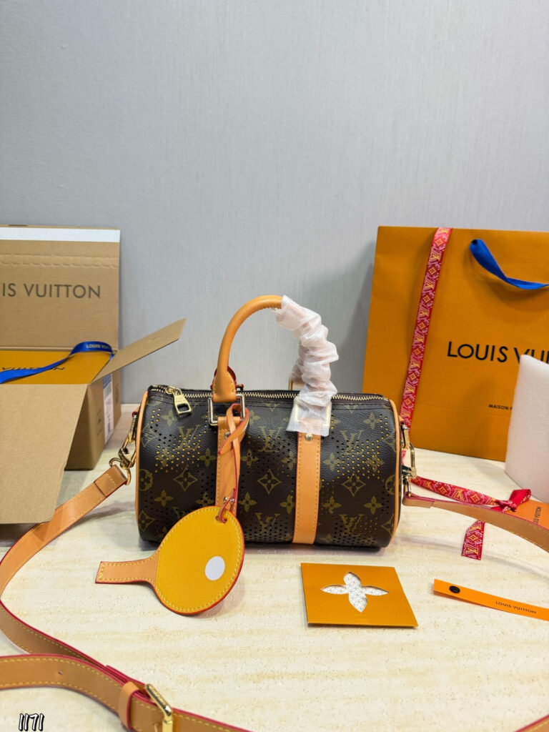 Louis Vuitton 565769 Bag Size 25, 14