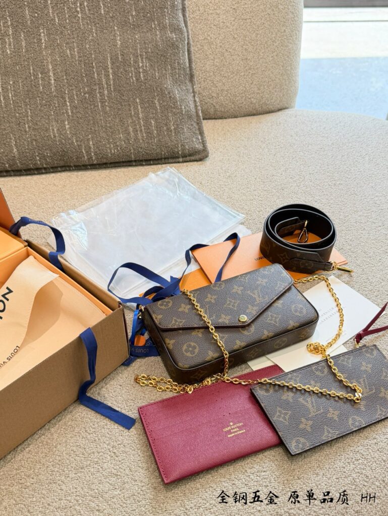 Louis Vuitton 565897 Bag Size 22