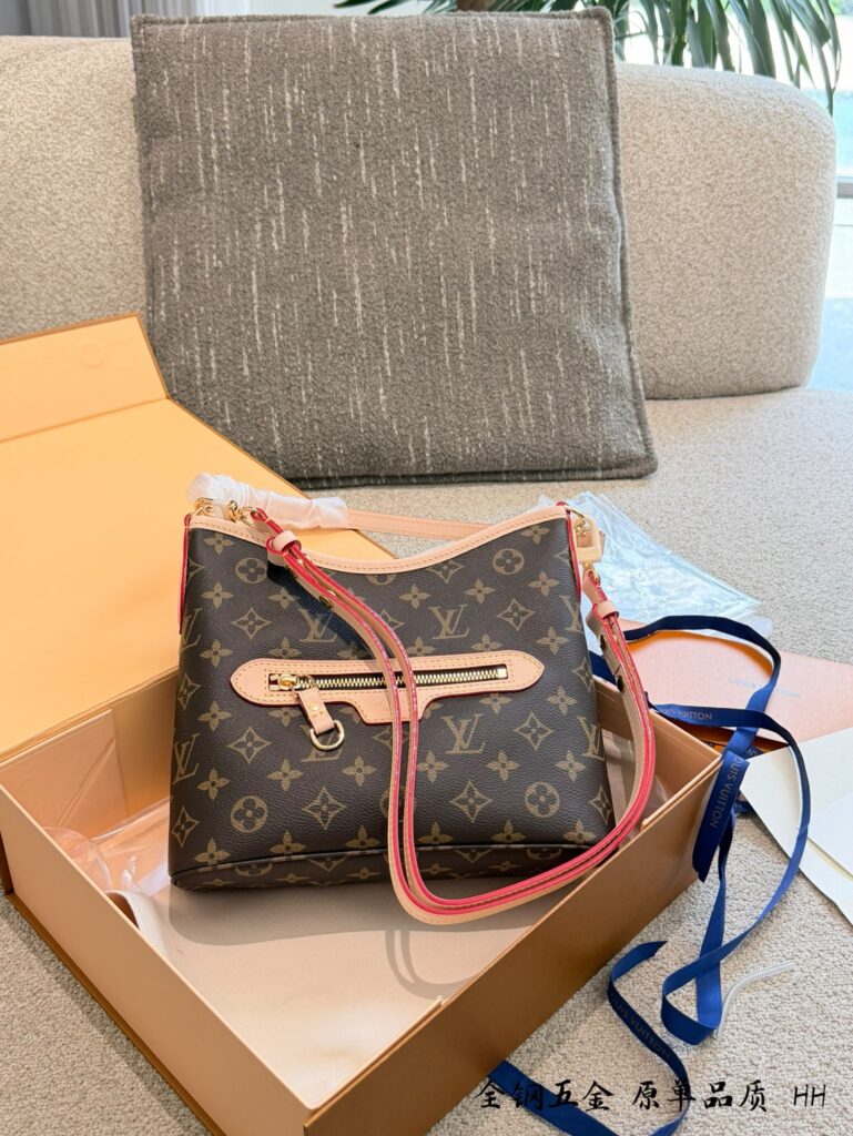 Louis Vuitton 566462 Bag