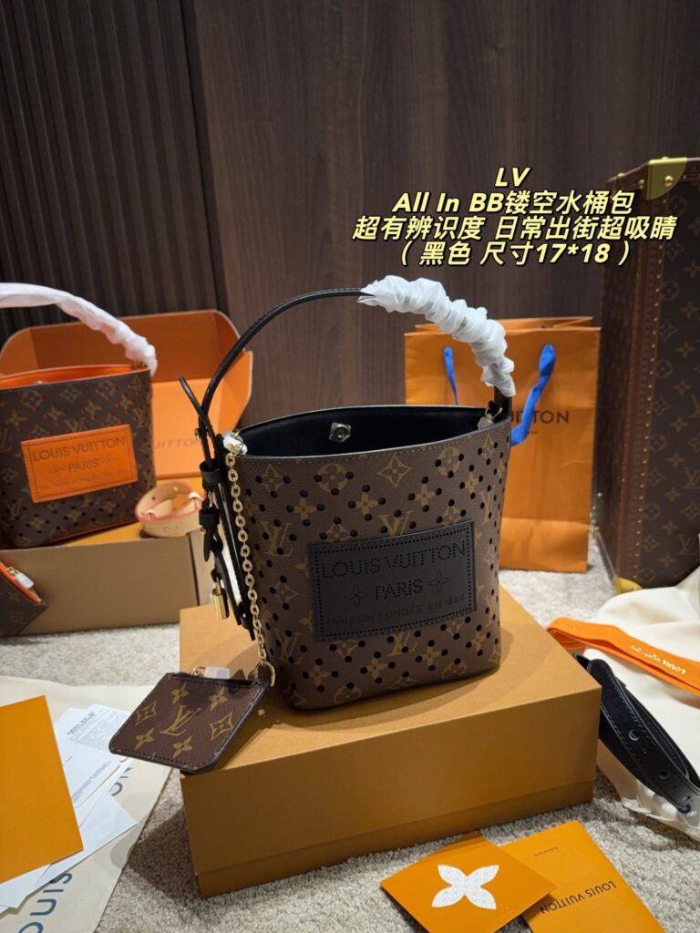 Louis Vuitton 566524 Bag Size 17, 18