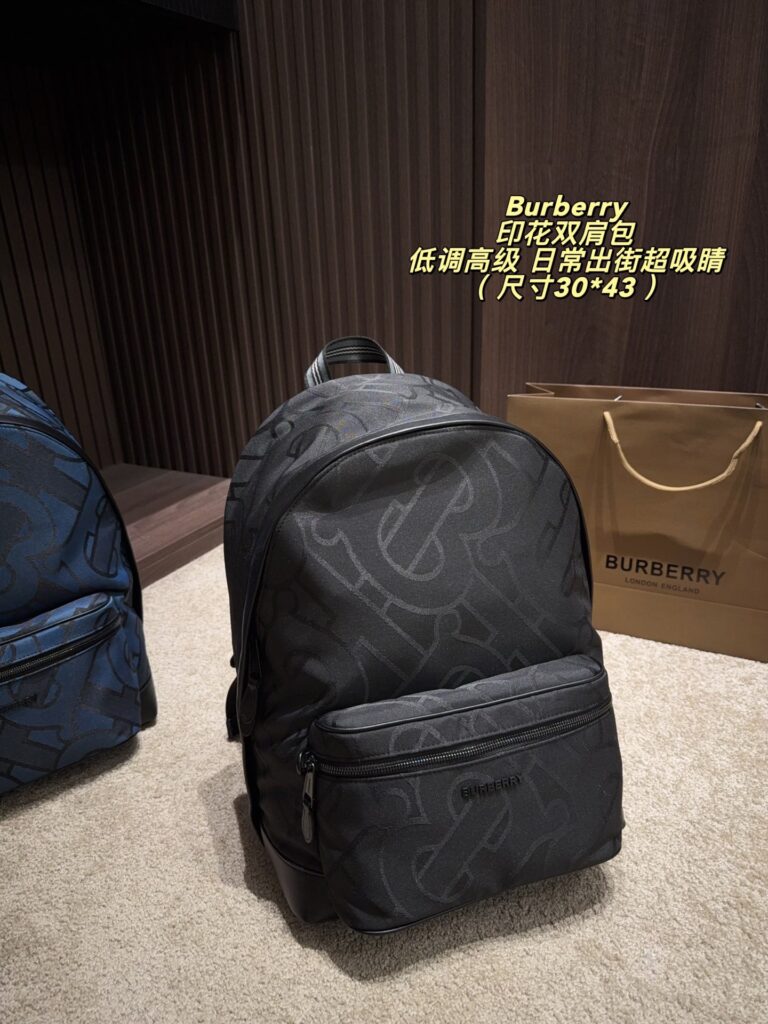 Burberry 566533 Bag Size 30, 43