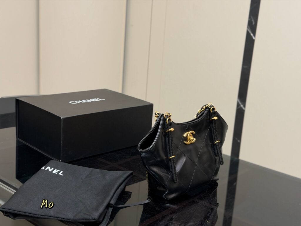 Chanel 567430 Bag Size 20