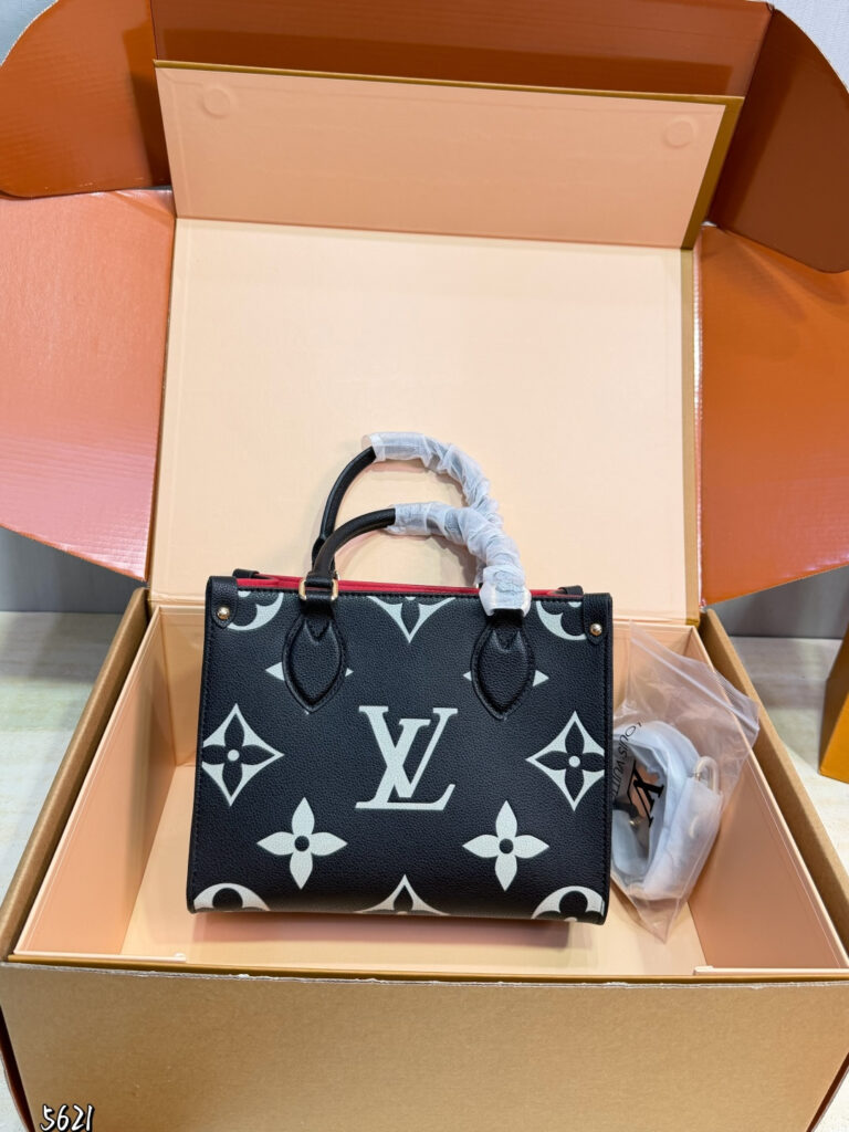 Louis Vuitton 567591 Bag Size 25, 11