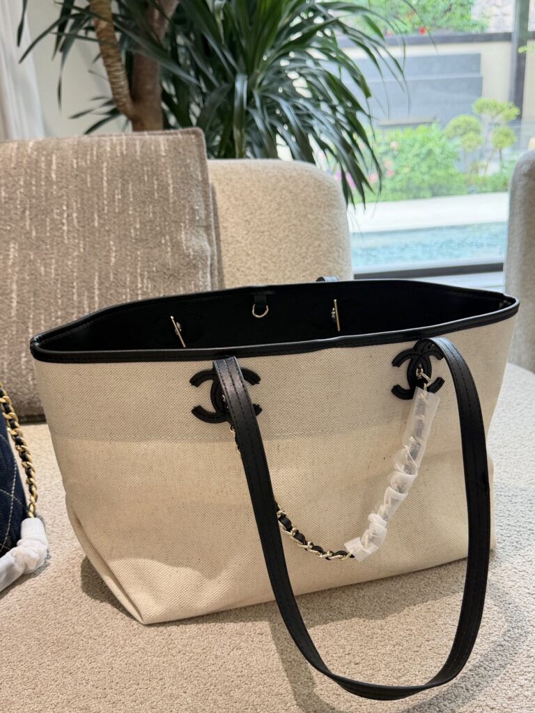 Chanel 568231 Bag Size 38, 28