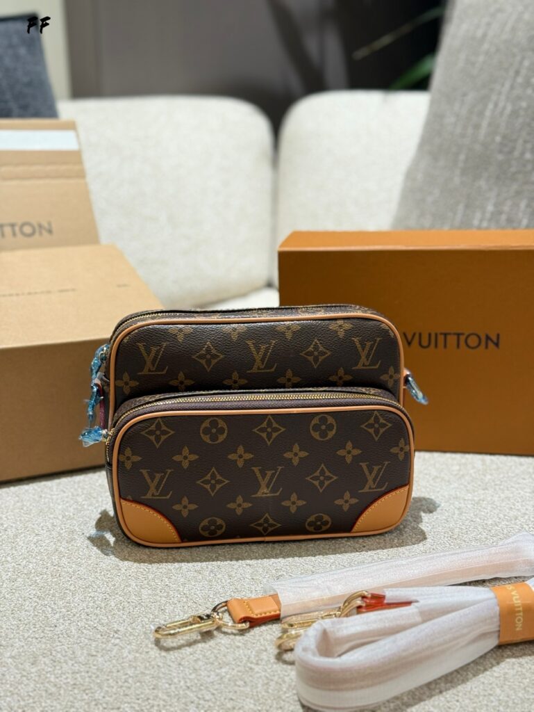Louis Vuitton 568233 Bag