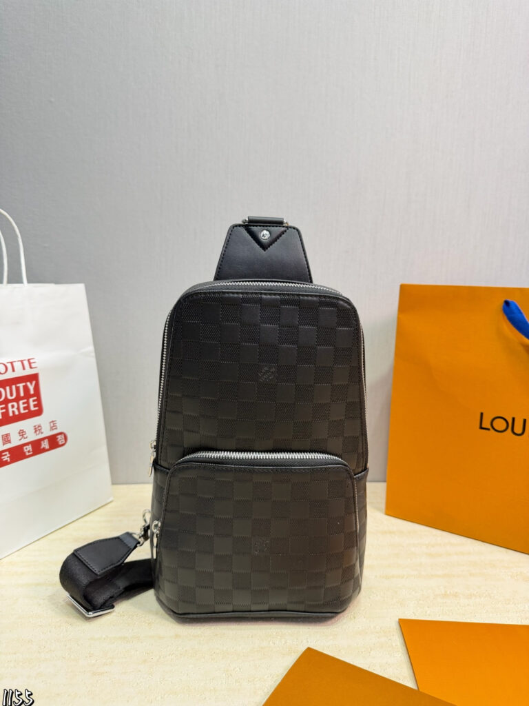 Louis Vuitton 571033 Bag Size 32