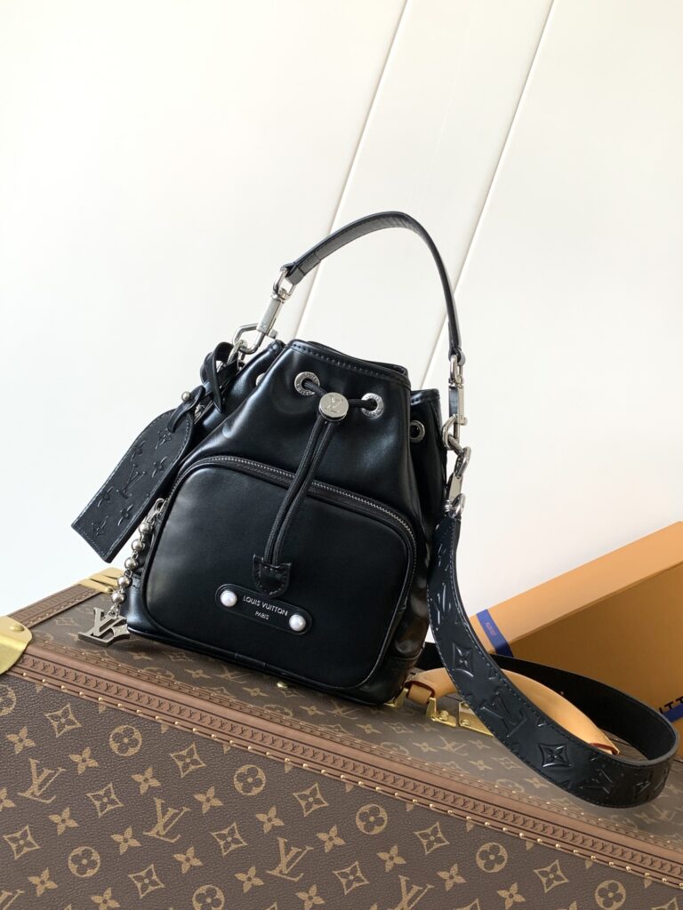 Louis Vuitton 573186 Bag Size 24, 16, 22