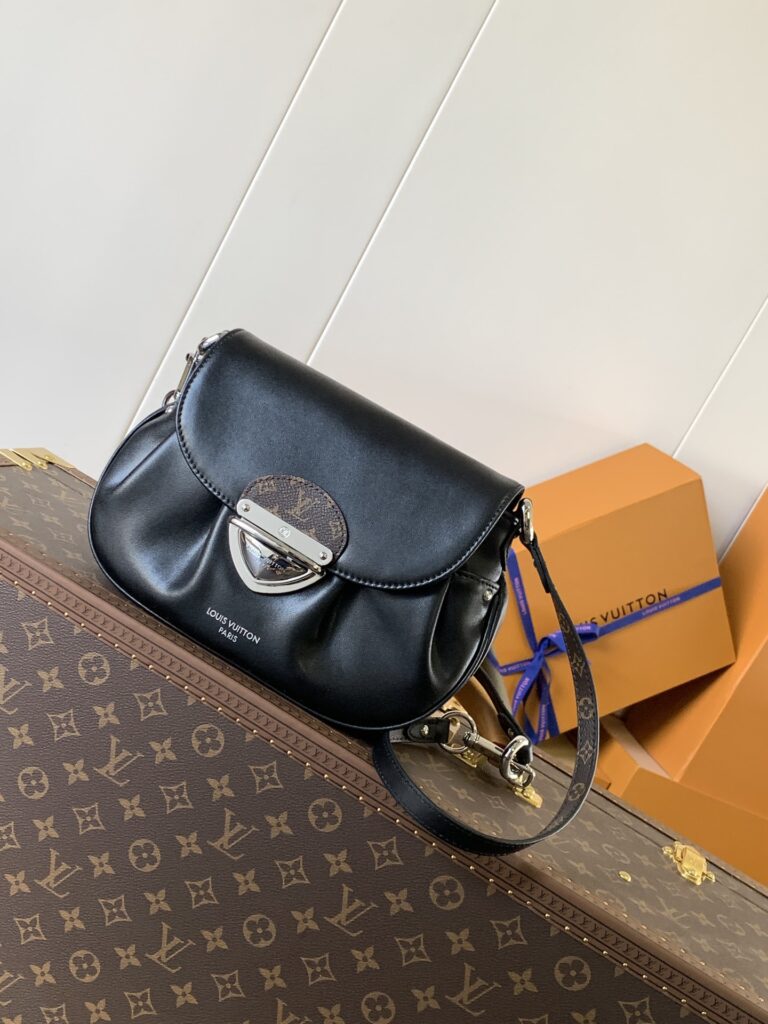 Louis Vuitton 573201 Bag Size 27, 18, 23, 48